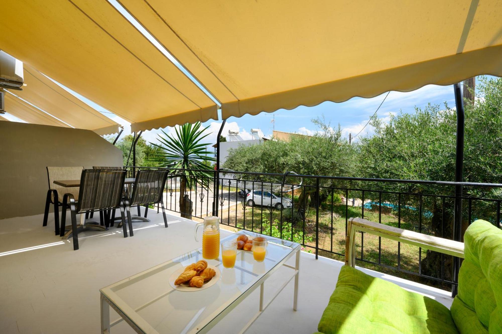 Olive Grove Poolside Apartments Benitses  Exterior foto